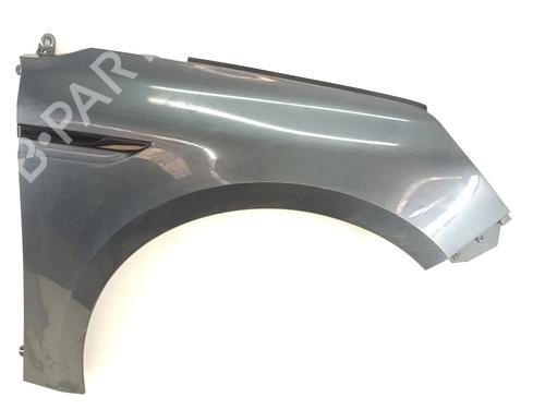 Guarda-lamas direito Guarda-lamas direito RENAULT MEGANE IV Grandtour (K9A/M/N_) 1.5 Blue dCi 115 (K9A6) (116 hp) 35784184 35784184