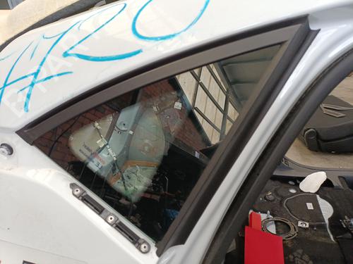 Rear right quarter glass RENAULT CAPTUR II (HF_) TCe 90 (HFM6) | BP29631307C92 