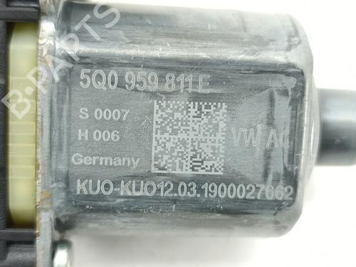 Rudehejsemotor bagstkærm venstre SEAT LEON (5F1) 1.5 TGi | BP30296791E23