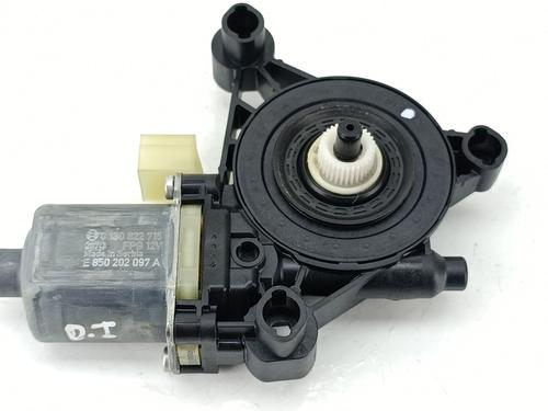Motor do elevador de vidro frente esquerdo Motor do elevador de vidro frente esquerdo VW GOLF VIII (CD1, DA1) [2019-2026] 36023298 36023298