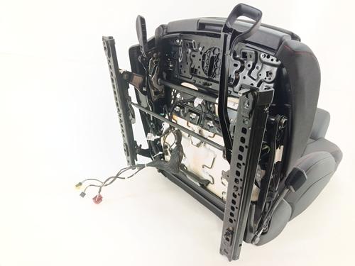 Right front seat AUDI A3 Sportback (8YA, 8YF) 35 TFSI Mild Hybrid | BP33337682C16 - Image 10