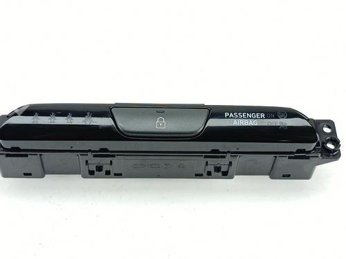 Interruttore Interruttore HYUNDAI i30 (PDE, PD, PDEN) 1.5 (110 hp) 36993270 36993270