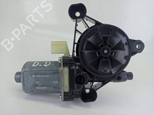 Used Right front window motor VW GOLF VII (5G1, BQ1, BE1, BE2) [2012-2021]  11540161
