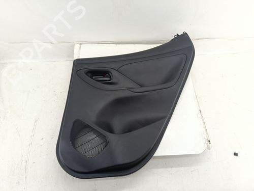 Bageste højre beklædning TOYOTA YARIS (_P21_, _PA1_, _PH1_) 1.5 Hybrid (MXPH10, MXPH11) (116 hp) 30296431