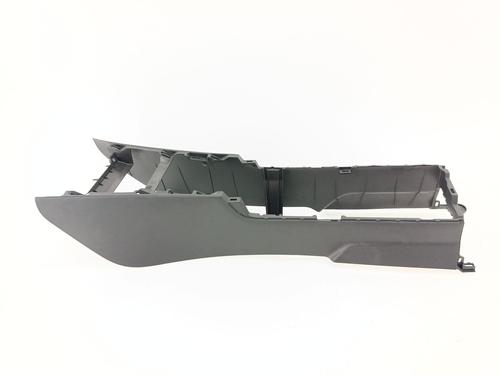 Used Middle console TOYOTA YARIS (_P21_, _PA1_, _PH1_) 1.5 (MXPA11) (125 hp) 32529939