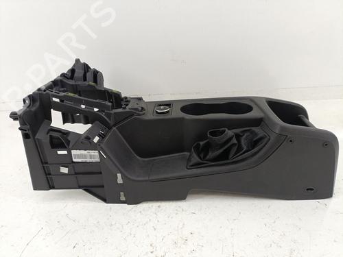 Used Middle console FORD FOCUS III Turnier 1.6 TDCi (115 hp) 29003325