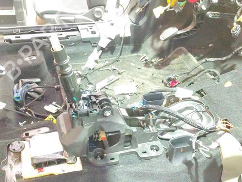 Used Gear lever PEUGEOT 2008 II (UD_, US_, UY_, UJ_, UR_, UC_) 1.5 BlueHDI 110 (UDYHSK) (110 hp) 30317175