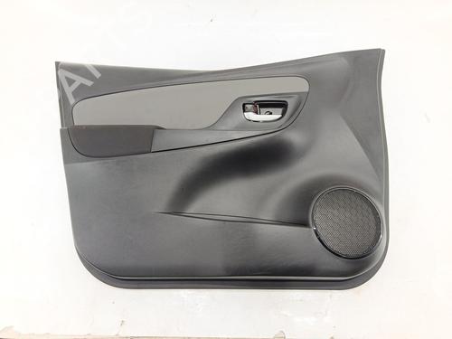 Used Front left panel TOYOTA YARIS (_P13_) 1.5 Hybrid (NHP130_, NHP130) (101 hp) 31353000