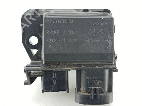 Used Heater resistor PEUGEOT 2008 II (UD_, US_, UY_, UJ_, UR_, UC_) 1.5 BlueHDI 110 (UDYHSK) (110 hp) 30437553