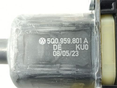 Left front window motor VW GOLF VIII (CD1, DA1) 1.0 eTSI | BP35946034E21 - Image 4