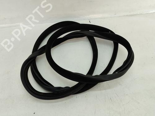 Used Rubber door seal LAND ROVER RANGE ROVER EVOQUE (L538) [2011-2019]  27398939