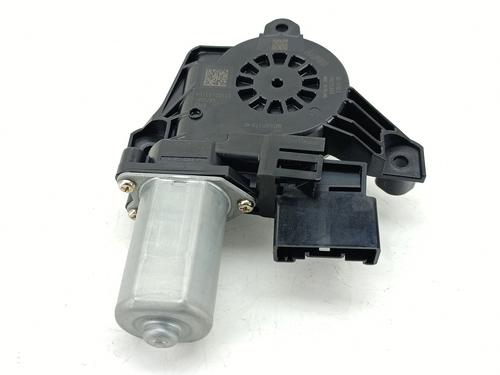 Right front window motor BMW 1 (F40) 118 d | BP38263123E20 - Image 3