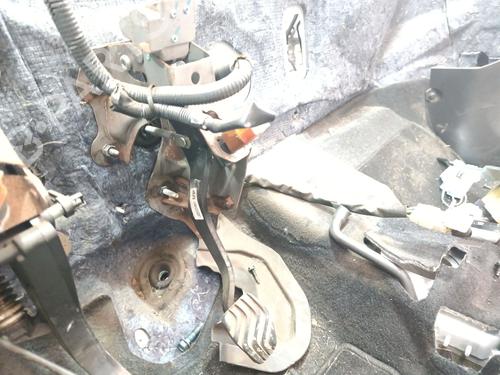 Used Break pedal Break pedal NISSAN X-TRAIL III (T32_, T32R, T32RR) 1.6 dCi ALL MODE 4x4-i (NT32) (130 hp) 33434815 33434815