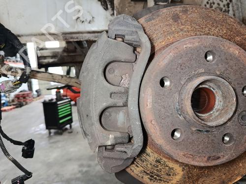 Used Left front brake caliper Left front brake caliper VW CRAFTER Van (SY_, SX_) 2.0 TDI FWD (SYB, SYC, SYD) (177 hp) 32162416 32162416