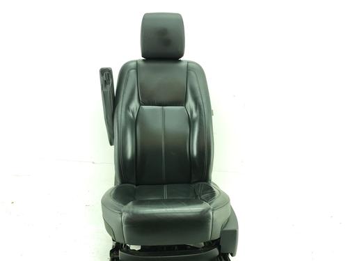 Used Left front seat Left front seat 37074039 37074039