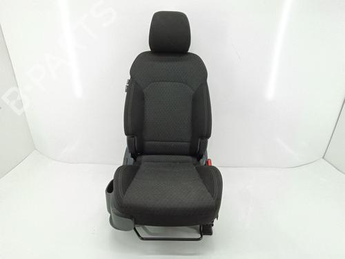 right-front-seat-kia-carens-iv-2013-37873605 main image