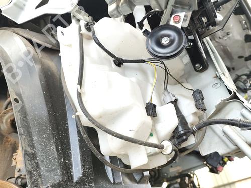 Used Windscreen washer tank MITSUBISHI OUTLANDER III (GG_W, GF_W, ZJ, ZL, ZK) Plug-in Hybrid (GG2W) (200 hp) 28378205
