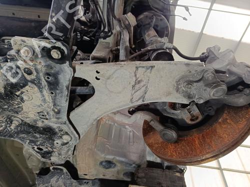 Used Left front suspension arm CITROËN C4 III (BA_, BB_, BC_) 1.2 PureTech 130 (BAHNSA, BAHNSB) (130 hp) 31880478