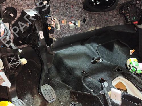 Used Break pedal PEUGEOT 208 II (UB_, UP_, UW_, UJ_) 1.2 PureTech 75 (75 hp) 30168751