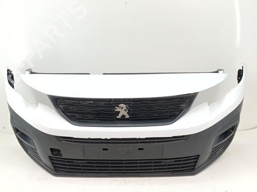 Used Front bumper Front bumper 37175714 37175714
