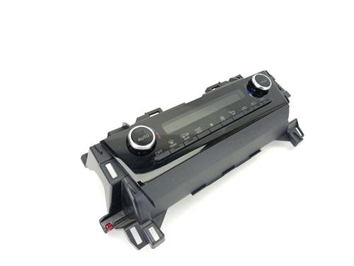 Used Climate control Climate control 37692647 37692647