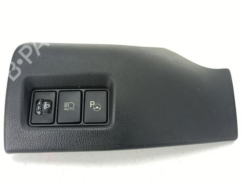 Used Headlight switch TOYOTA C-HR (_X1_) 1.8 Hybrid (ZYX10_, ZYX11_) (98 hp) 31833641