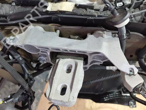 Used Support PEUGEOT 2008 II (UD_, US_, UY_, UJ_, UR_, UC_) 1.5 BlueHDI 110 (UDYHSK) (110 hp) 30317176