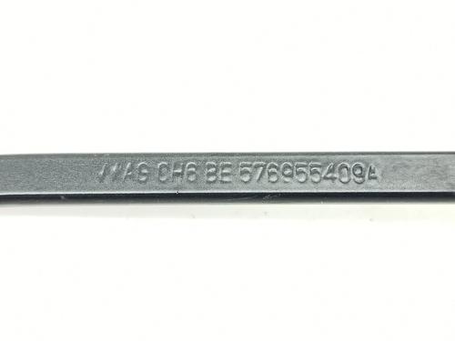 Front windshield wiper arm SKODA KAROQ (NU7, ND7) 2.0 TDI | BP29418921C143 