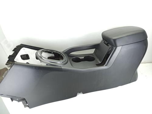 Used Armrest / Center console KIA SPORTAGE III (SL) 1.7 CRDi (116 hp) 25875479
