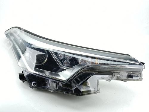 Used Right headlight TOYOTA C-HR (_X1_) 1.8 Hybrid (ZYX10_, ZYX11_) (98 hp) 31856515