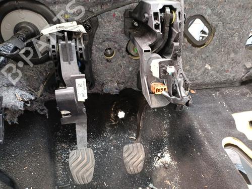 Used Clutch pedal Clutch pedal 38873910 38873910