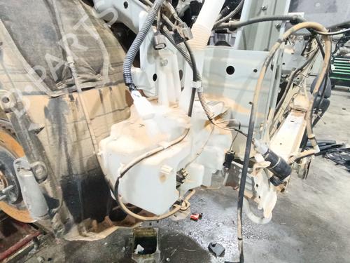 Used Windscreen washer tank Windscreen washer tank MITSUBISHI OUTLANDER III (GG_W, GF_W, ZJ, ZL, ZK) Plug-in Hybrid (GG2W) (200 hp) 35895451 35895451