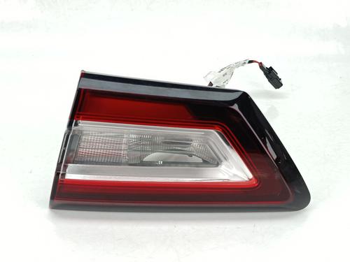 right-tailgate-light-renault-clio-iv-bh_-2012-2013-2014-2015-2016-2017-2018-2019-2020-2021-36993754 main image