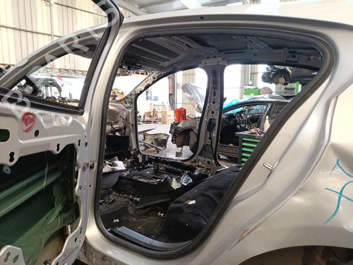 Used Rubber door seal FORD FOCUS IV (HN) 1.0 EcoBoost (125 hp) 29884267