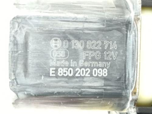 Right front window motor VW GOLF VIII (CD1, DA1) 1.0 eTSI | BP36013446E20 - Image 5