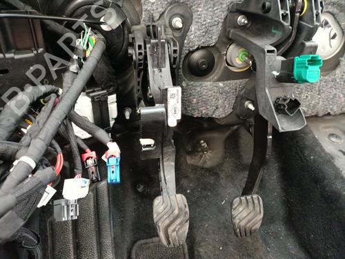Used Clutch pedal RENAULT CAPTUR II (HF_) TCe 90 (HFM6) (91 hp) 29631309