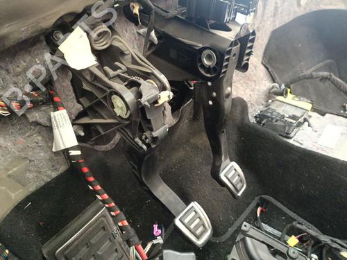 Clutch pedal SEAT LEON (5F1) 1.5 TGi | BP30174807I13