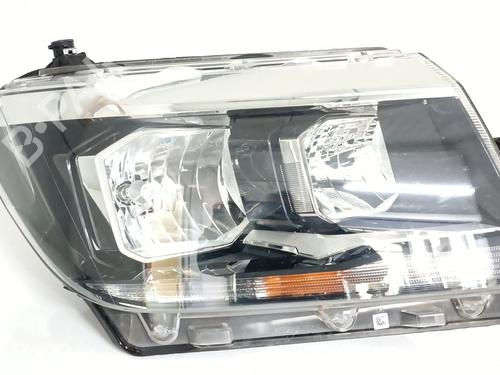 Used Right headlight Right headlight VW CRAFTER Van (SY_, SX_) [2016-2026] 30835495 30835495