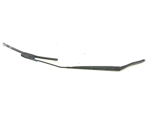 front-windshield-wiper-arm-renault-clio-iv-bh_-2012-2013-2014-2015-2016-2017-2018-2019-2020-2021-32751270 main image