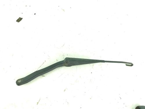 Used Rear windshield wiper arm NISSAN TERRANO II (R20) 2.7 TD 4WD (101 hp) 29001709