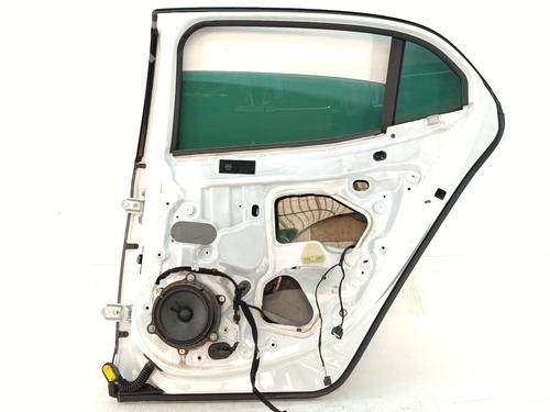 right-rear-door-renault-megane-iv-hatchback-b9amn_-2015-37534653 main image