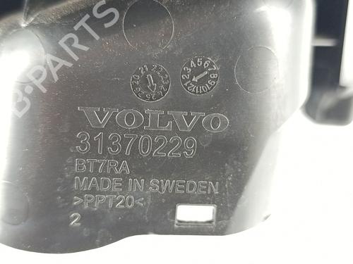 Air filter box VOLVO V60 I Cross Country (157) | BP29884806M87