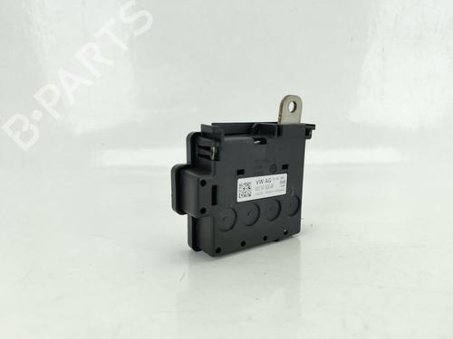 Used Fuse box AUDI Q7 (4MB, 4MG, 4MQ) 60 TFSI e quattro (340 hp) 27870629