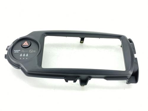 Used Warning switch TOYOTA YARIS (_P13_) 1.5 Hybrid (NHP130_, NHP130) (101 hp) 31358560