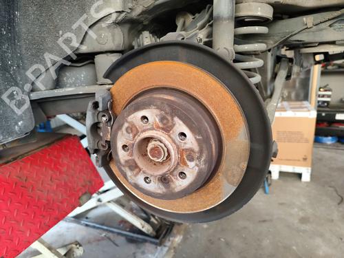 Fusee links achter BMW X1 (E84) sDrive 20 d (163 hp) 26596805
