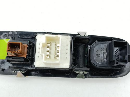 Left front window switch PEUGEOT PARTNER Box Body/MPV (K9) 1.5 BlueHDi 100 | BP37074560I27 - Image 4