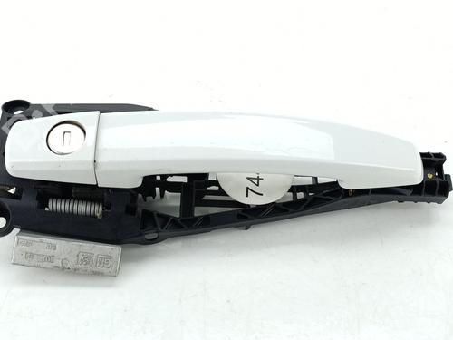 Used Front left exterior door handle OPEL MOKKA / MOKKA X (J13) 1.6 CDTI (_76) (136 hp) 31038547