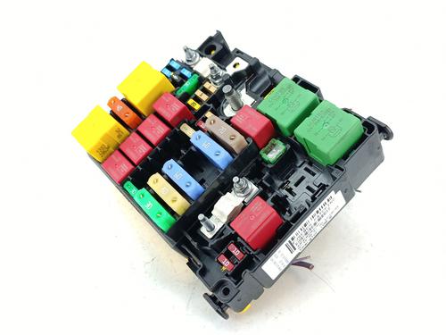 Fuse box OPEL CROSSLAND X / CROSSLAND (P17, P2QO) 1.2 (75) | BP31886199E1