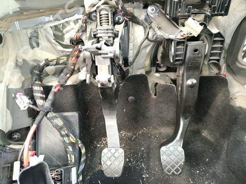 Used Clutch pedal VW GOLF VII Variant (BA5, BV5) 1.6 TDI (115 hp) 30685727