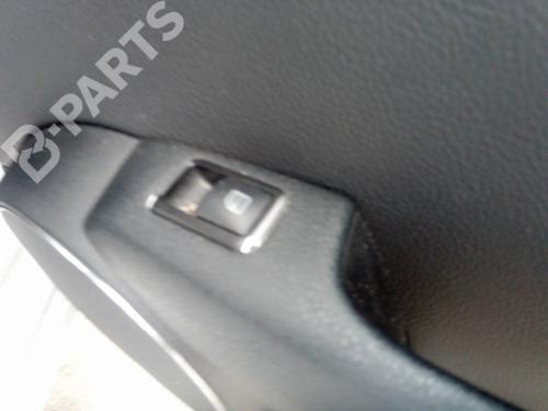 Used Right rear window switch Right rear window switch MERCEDES-BENZ C-CLASS (W204) C 220 CDI (204.008) (170 hp) 9368271 9368271